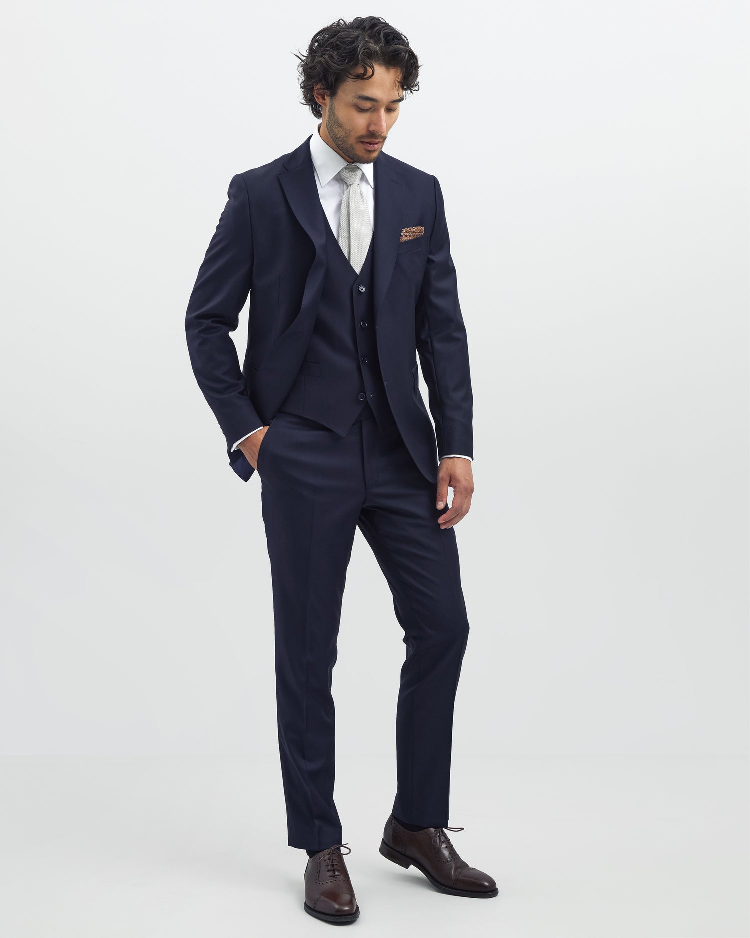 Navy suit by Turo